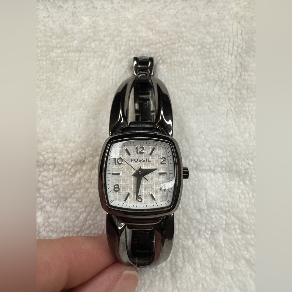 Fossil Silver Watch - Picture 2 of 12